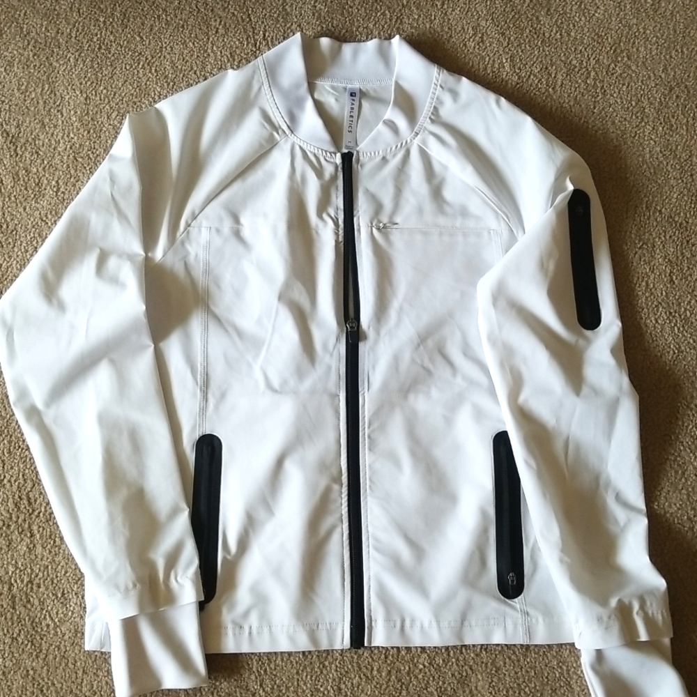 Fabletics windbreaker/water repellent jacket